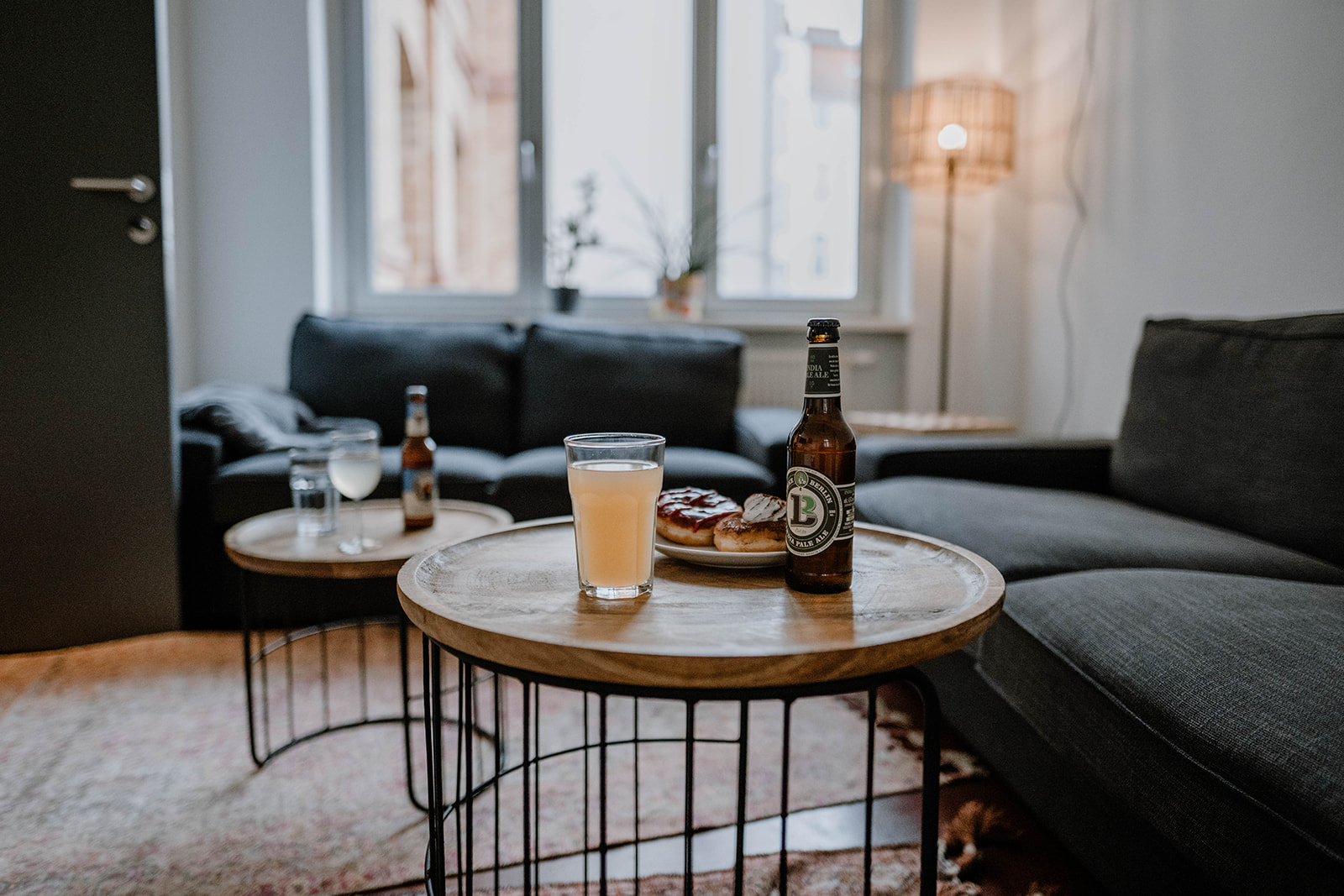 Gemütliche Lounge mit Sofas